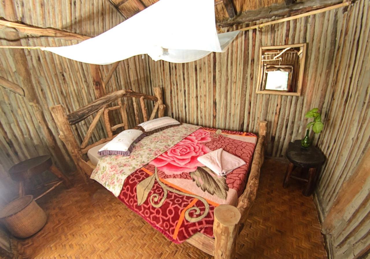 Dave The Cave Eco Lodge And Cultural Campsite Rubirizi Dış mekan fotoğraf